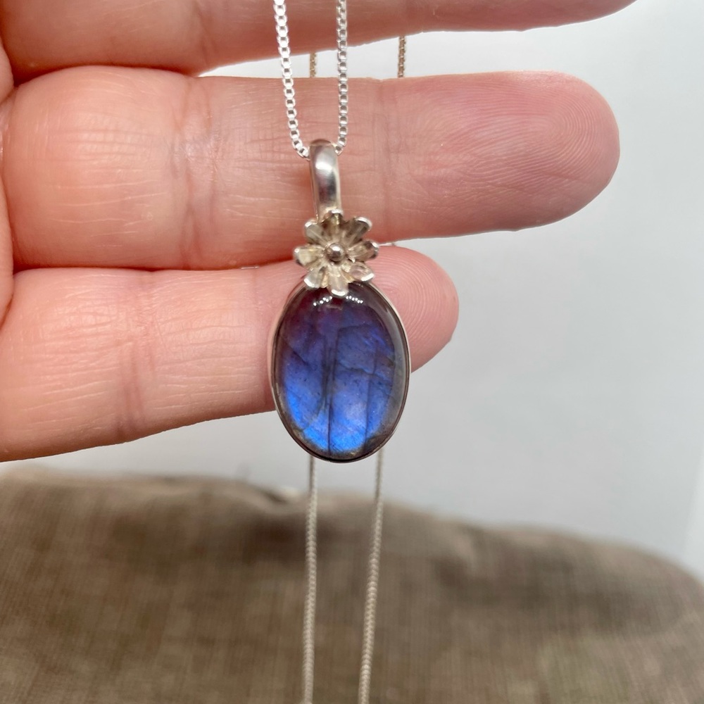 Sterling Silver Natural Labradorite Flower Necklace